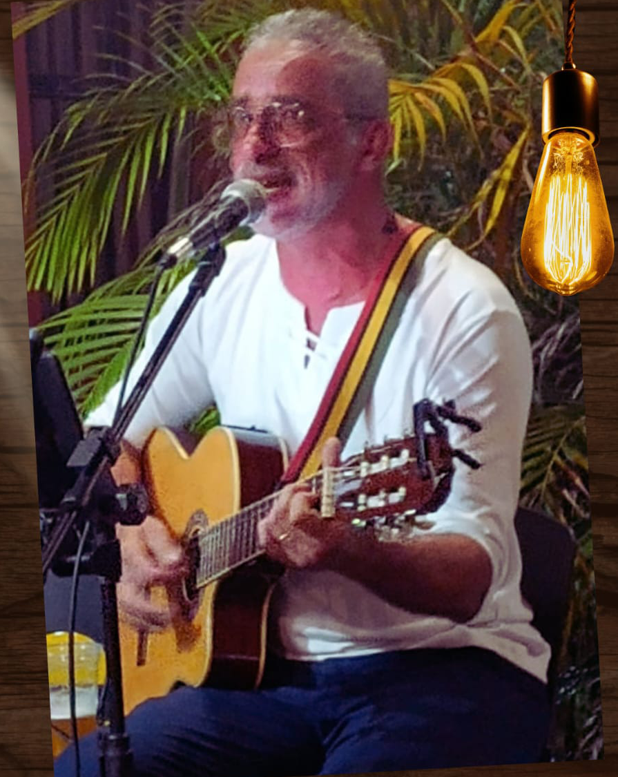 Foto do artista Dione Santos